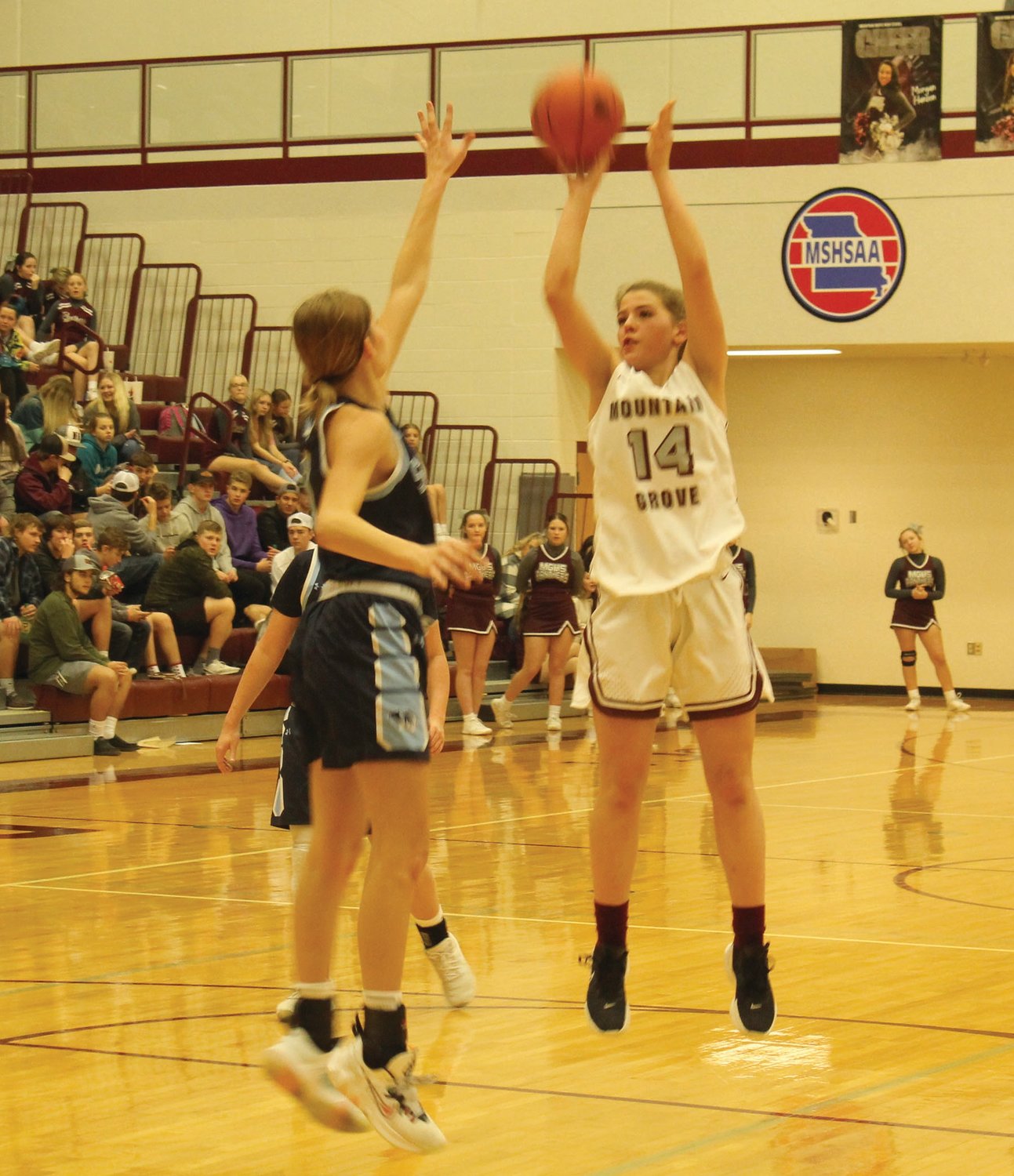 Mountain Grove’s Reagan Hoerning extends for a jump shot against the Salem Lady Tigers.